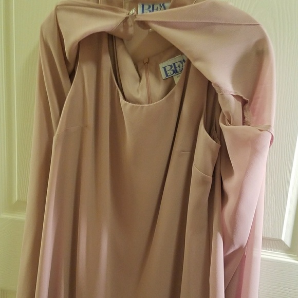 Dress and matching coat - Picture 3 of 4